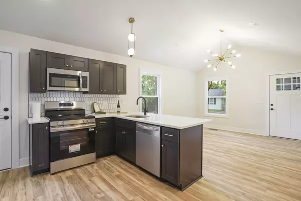 Clarksville, TN 37040,858 Parham Dr