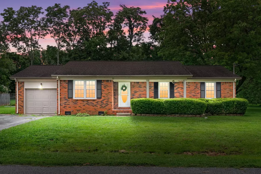 3928 Tanglewood Dr, Hopkinsville, KY 42240