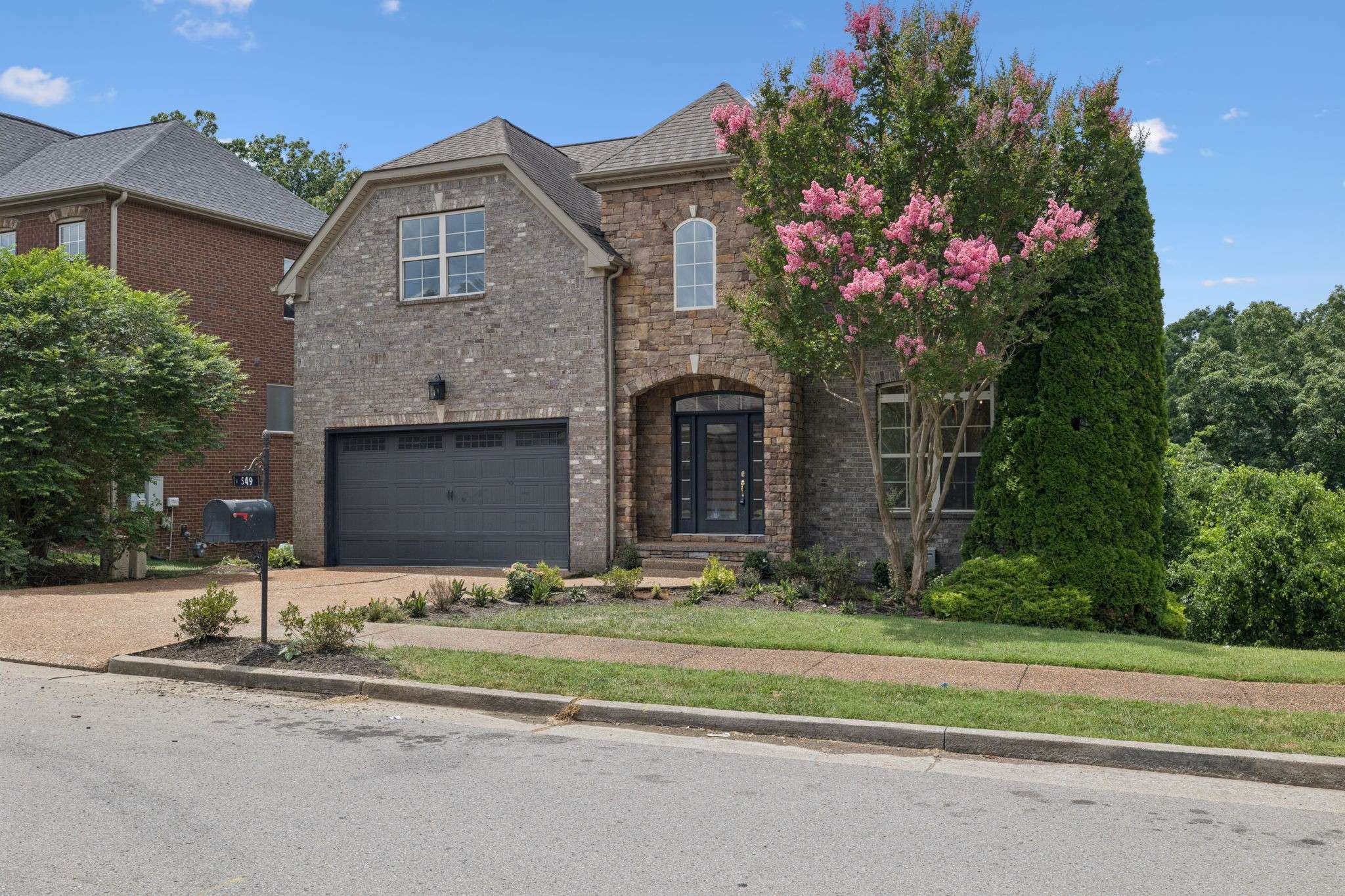 549 Summit Oaks Ct, Nashville, TN 37221
