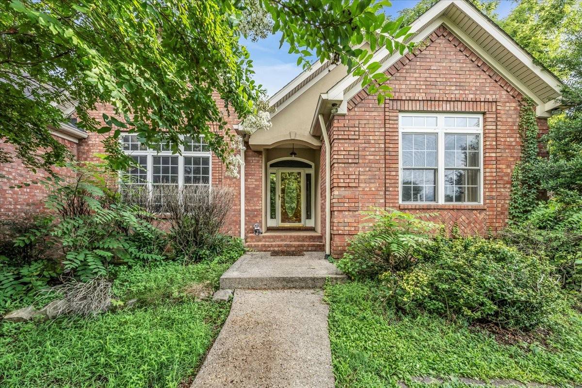 104 Breakwater #N, Hendersonville, TN 37075