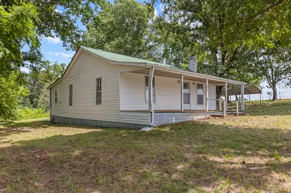 Mc Ewen, TN 37101,6330 US Highway 70 #E