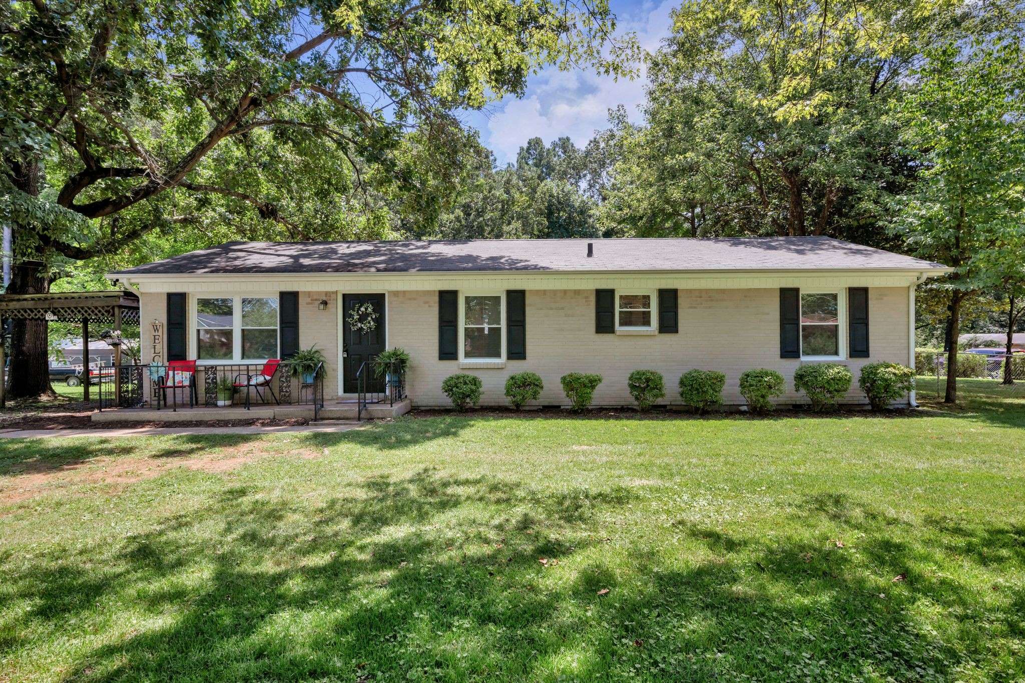 202 Valleywood Dr, Dickson, TN 37055
