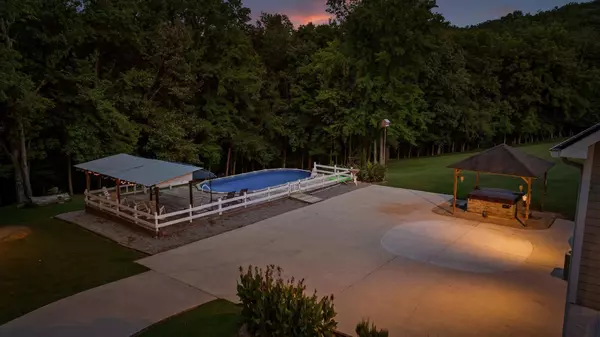 Whitwell, TN 37397,275 Old Mullins Cove Rd