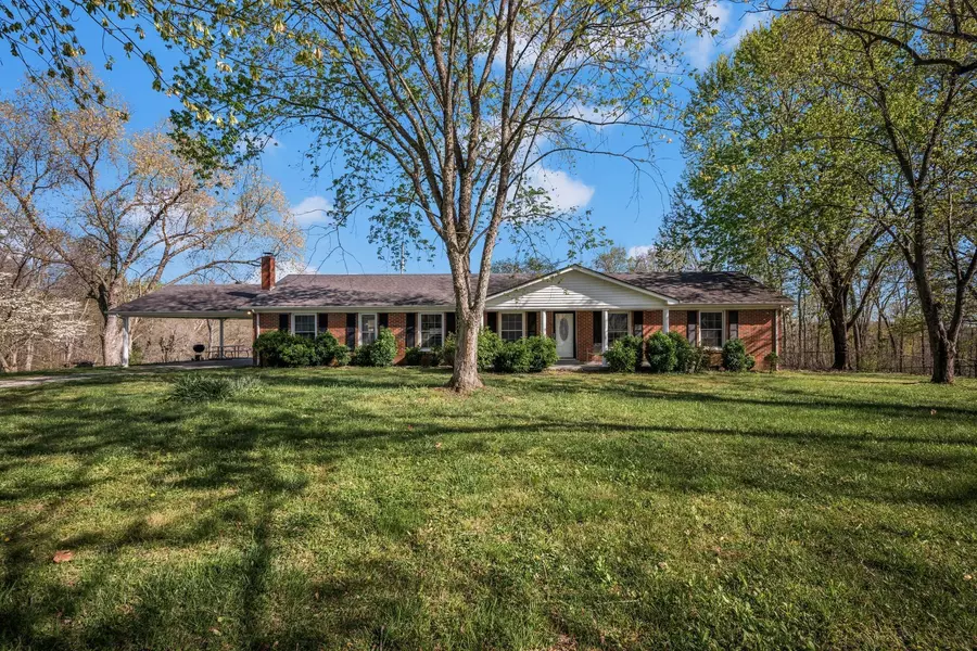 1175 Batson Mill Rd, Charlotte, TN 37036