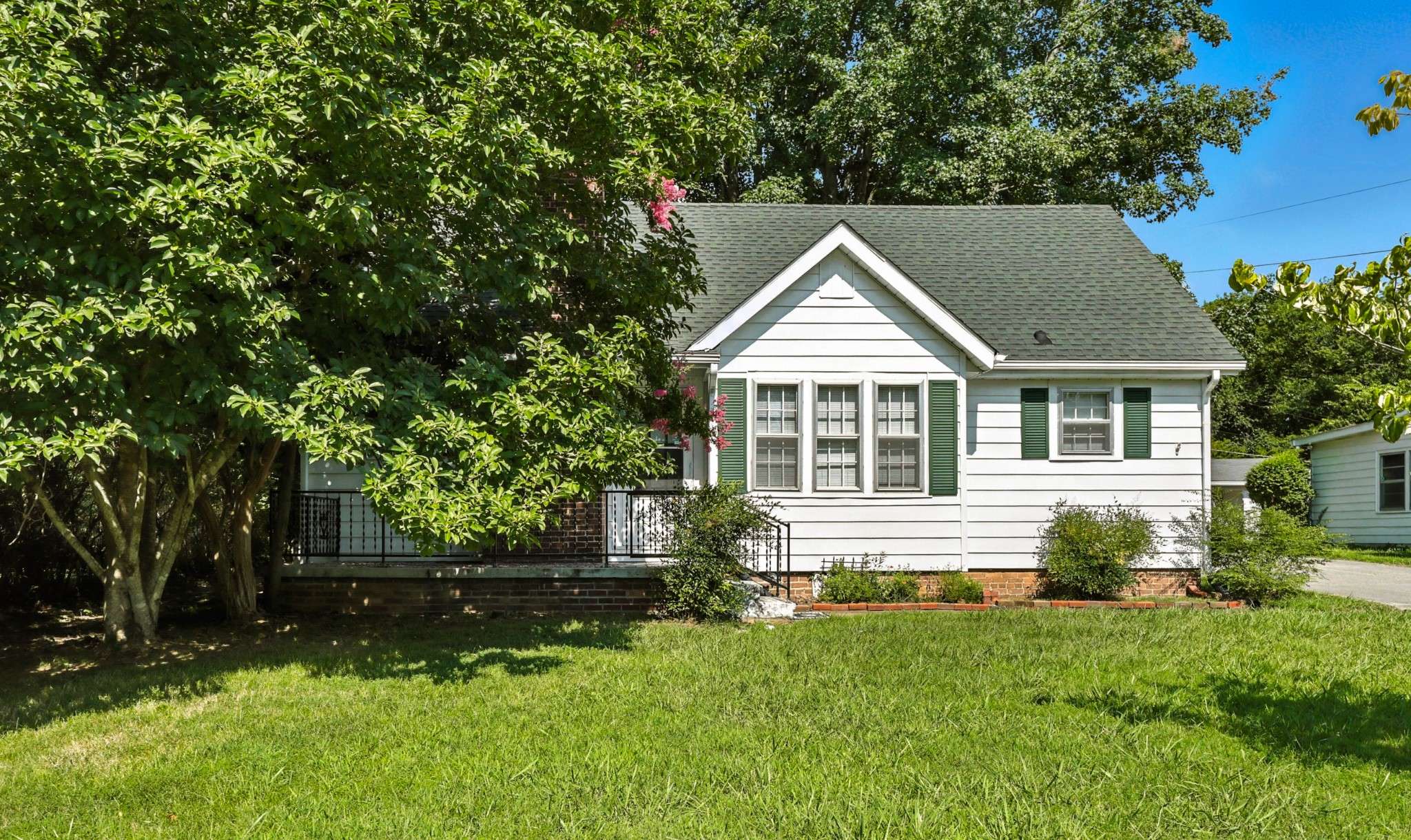 735 Gracey Ave, Clarksville, TN 37040