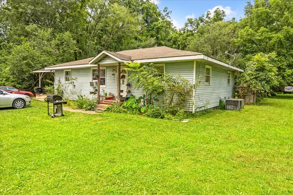 Tullahoma, TN 37388,1607 E Grundy St