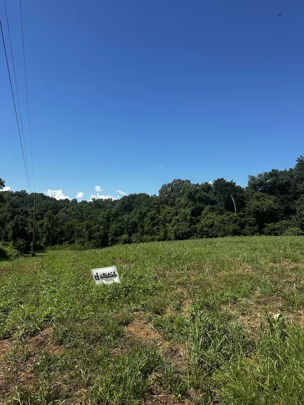 5 Davenport Rd, Cumberland City, TN 37050