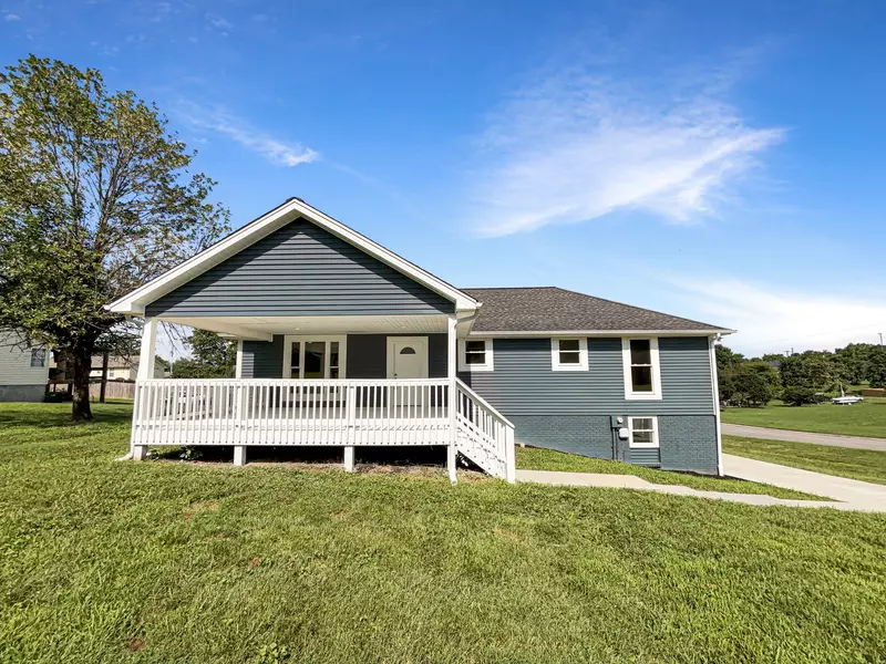 1208 Langwood Dr, Gallatin, TN 37066