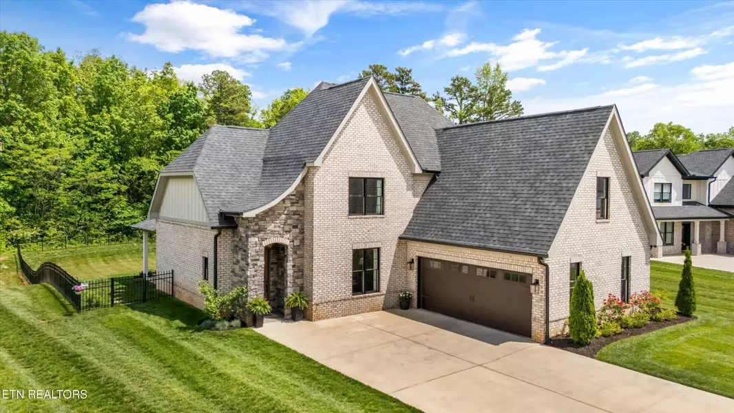 12154 Fredericksburg Blvd, Knoxville, TN 37922