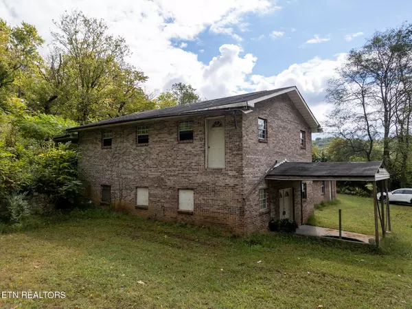 Clinton, TN 37716,1150 Lake City Hwy