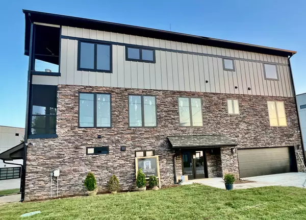 6011 Hill Cir, Nashville, TN 37209