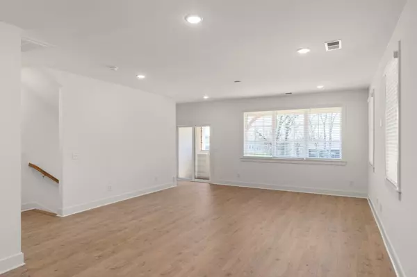 Nashville, TN 37207,504 Edwin St #18