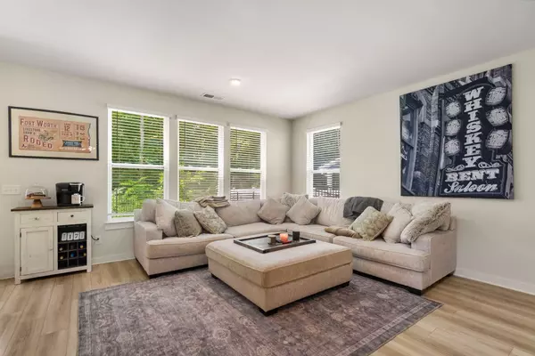 White House, TN 37188,543 Ballard Dr
