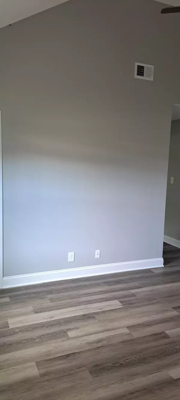 Oak Grove, KY 42262,255 Illinois Ave