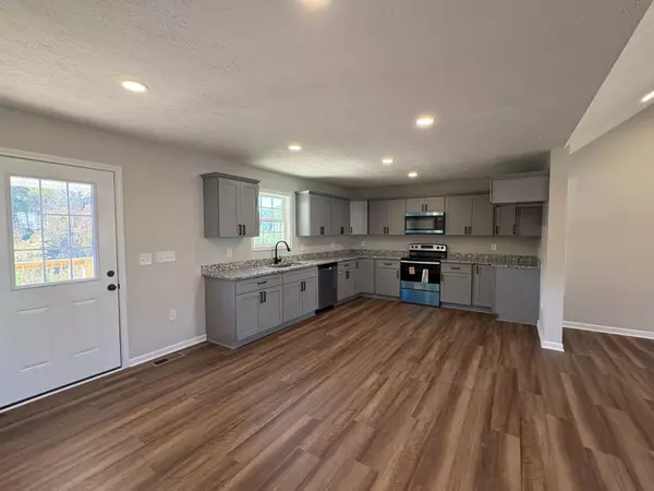 Pulaski, TN 38478,220 Poling Drive