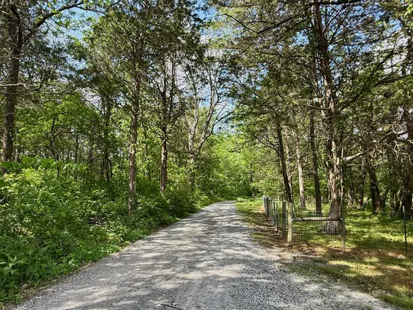 Lebanon, TN 37090,1933B Chicken Rd