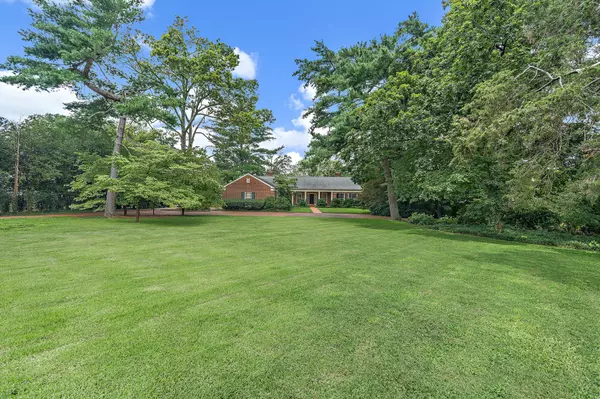 Nashville, TN 37205,201 Sunnyside Dr