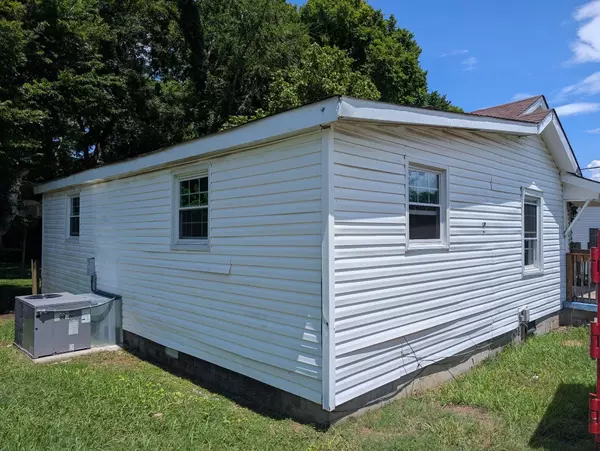 Lebanon, TN 37087,214 W Adams Ave
