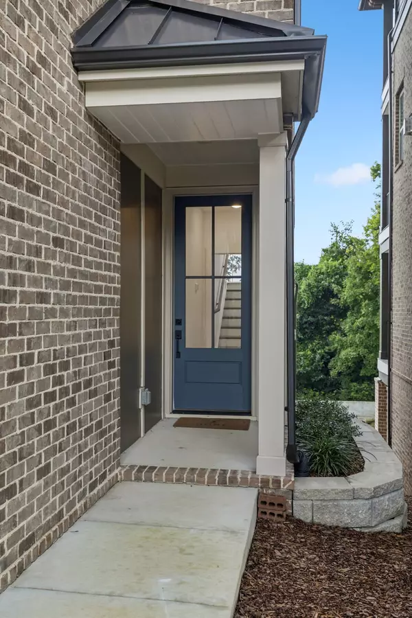 Nashville, TN 37206,207 Daydreamer Lane