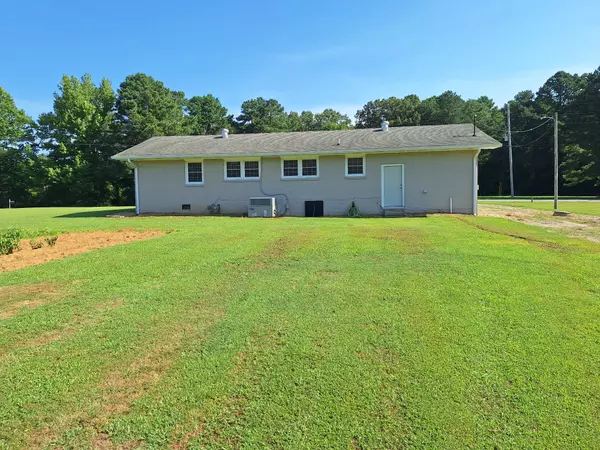 Camden, TN 38320,261 Debruce Rd