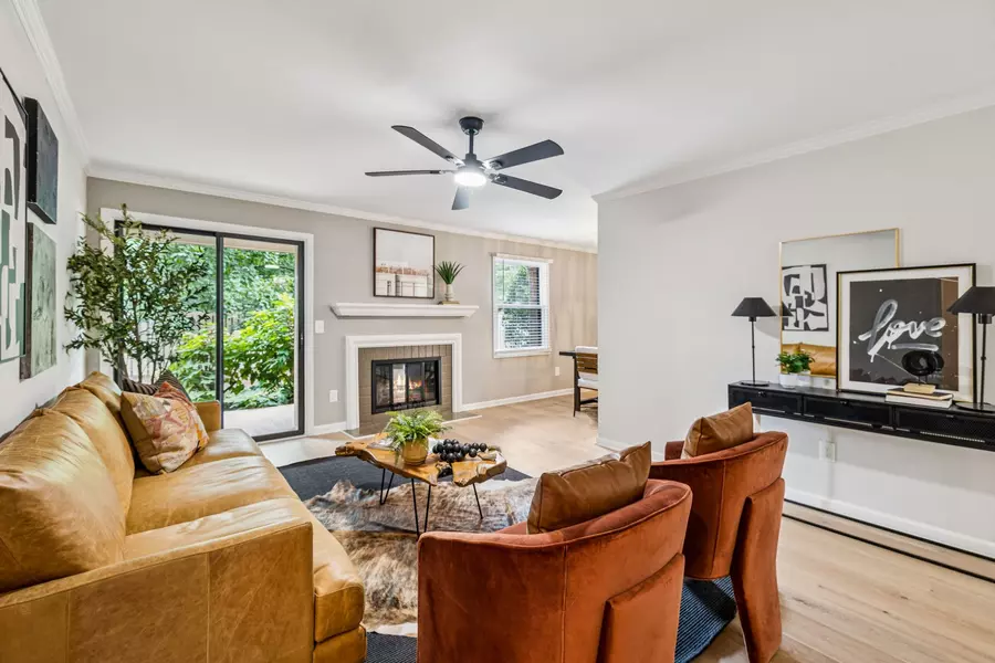 151 Hillsboro Pl, Nashville, TN 37215