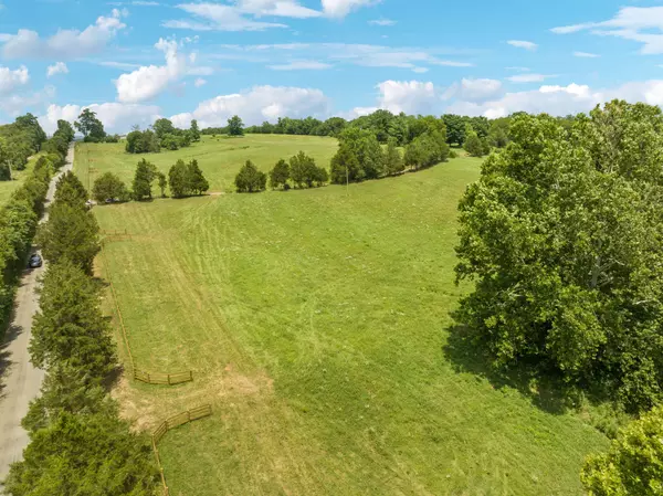 Columbia, TN 38401,7 Double Branch RD