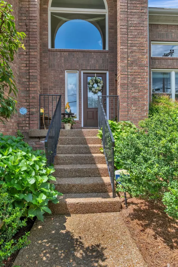Mount Juliet, TN 37122,2932 Melbourne Ter