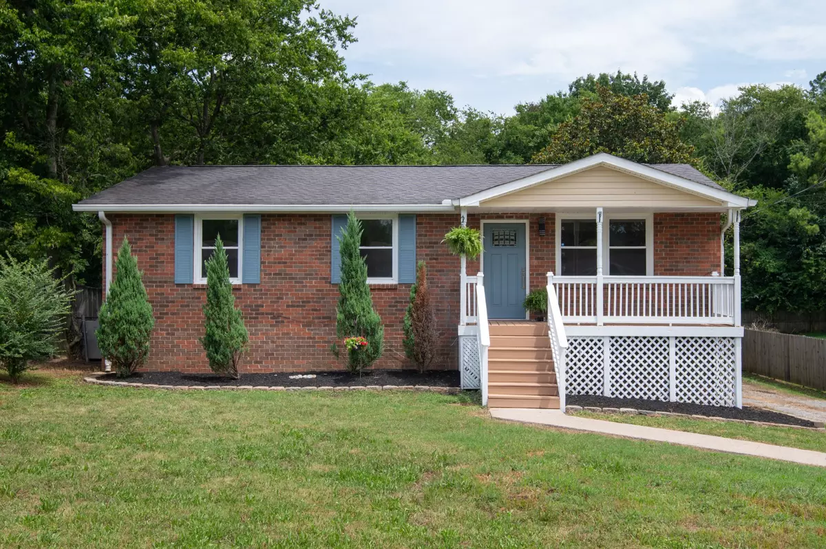 Hendersonville, TN 37075,206 S Valley Rd