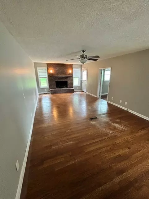 Hendersonville, TN 37075,106 Donna Dr #A