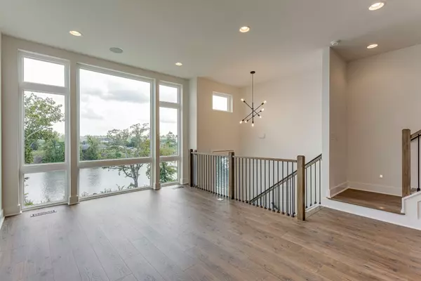 Nashville, TN 37207,910 Youngs Ln #22