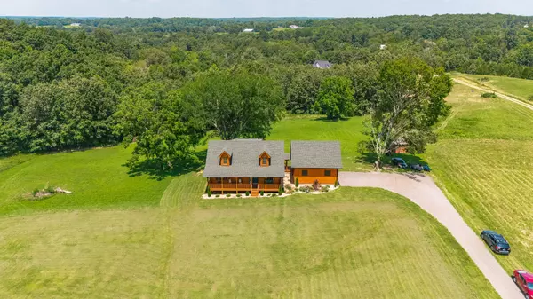 1709 Fairfield Rd, Westmoreland, TN 37186
