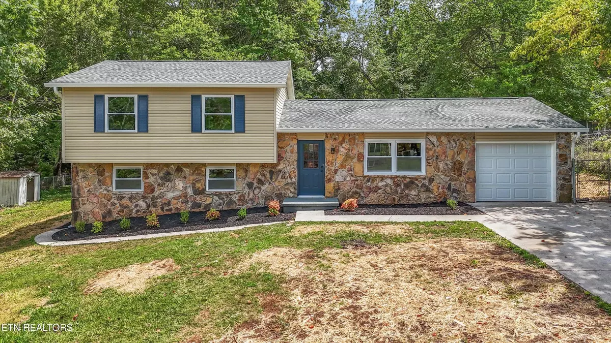 Knoxville, TN 37921,5812 Rockwood Lane