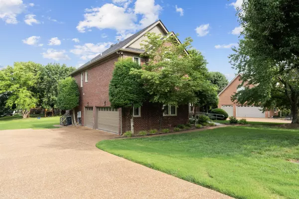 4016 Brandywine Pointe Blvd, Old Hickory, TN 37138
