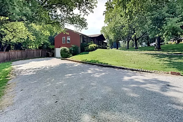Nashville, TN 37211,534 Whispering Hills Dr