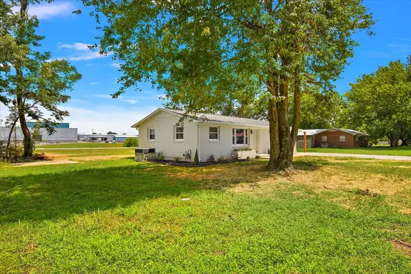 Lawrenceburg, TN 38464,1306 Hart Ave