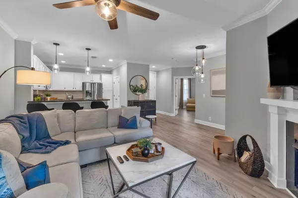 307 Seven Springs Way #102, Brentwood, TN 37027