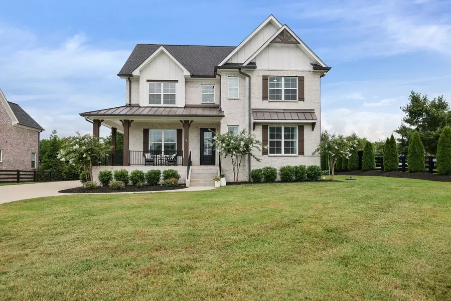 1736 Saundersville Rd, Hendersonville, TN 37075
