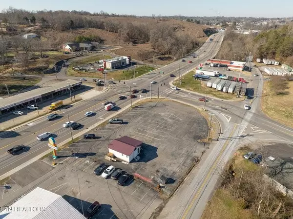 Athens, TN 37303,709 S White Street