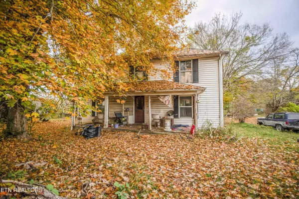 6390 White Wing Rd, Lenoir City, TN 37771