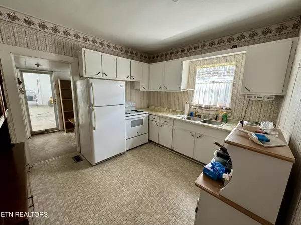 Philadelphia, TN 37846,26445 W Lee Hwy