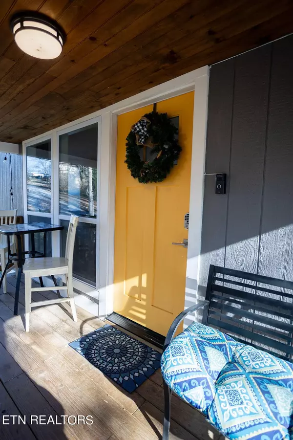 Lenoir City, TN 37771,703 N D St