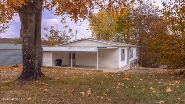 Lenoir City, TN 37771,601 N A St