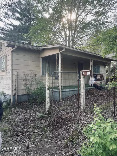 200 Ingram St, Loudon, TN 37774