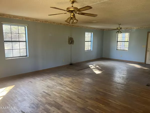 Lenoir City, TN 37771,186 Duff Rd