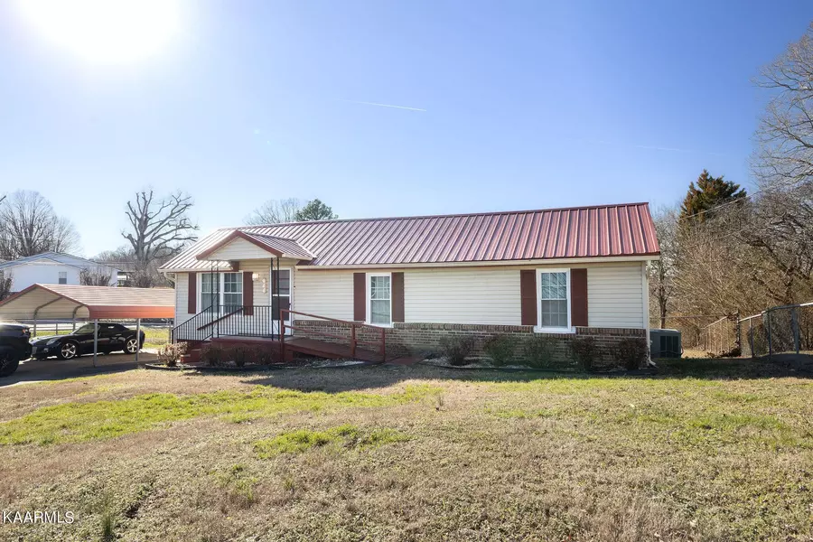 944 Carding Machine Rd, Loudon, TN 37774