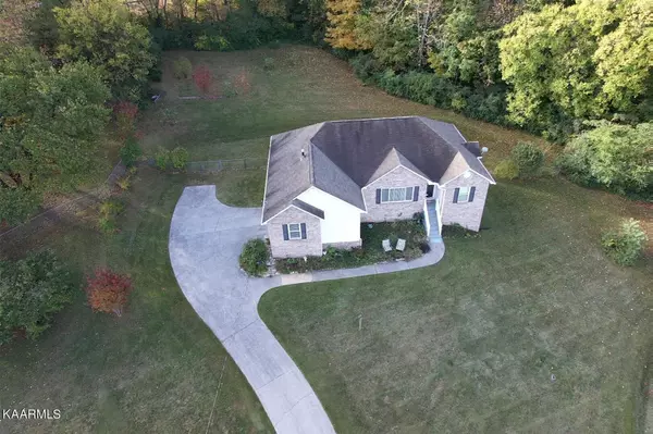 148 Covenant Circle, Lenoir City, TN 37772