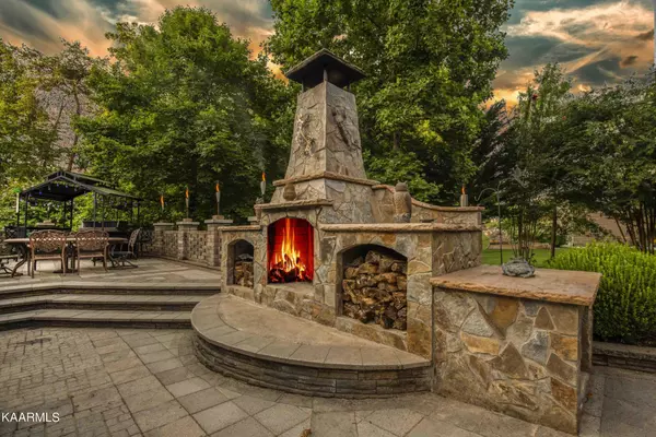 Lenoir City, TN 37771,355 Timber Ridge Drive