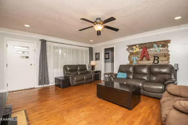 Loudon, TN 37774,535 Smokey Drive