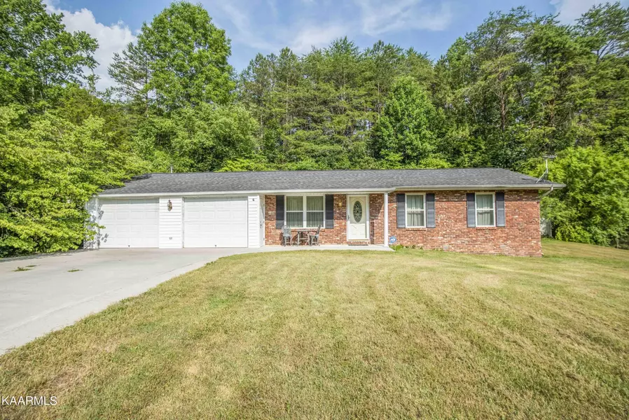 328 Finley Drive, Lenoir City, TN 37771