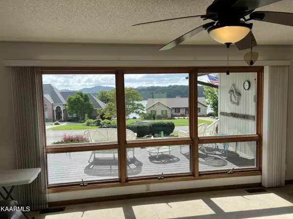 Loudon, TN 37774,146 Saligugi Way